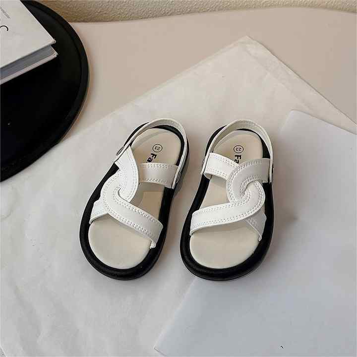 Stylish summer children's shoes 