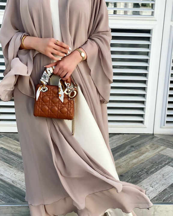عباية ملونة مفتوحة