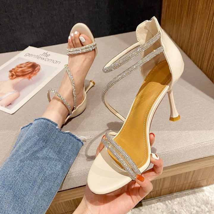 أحذية نمسائية،Women's shoes