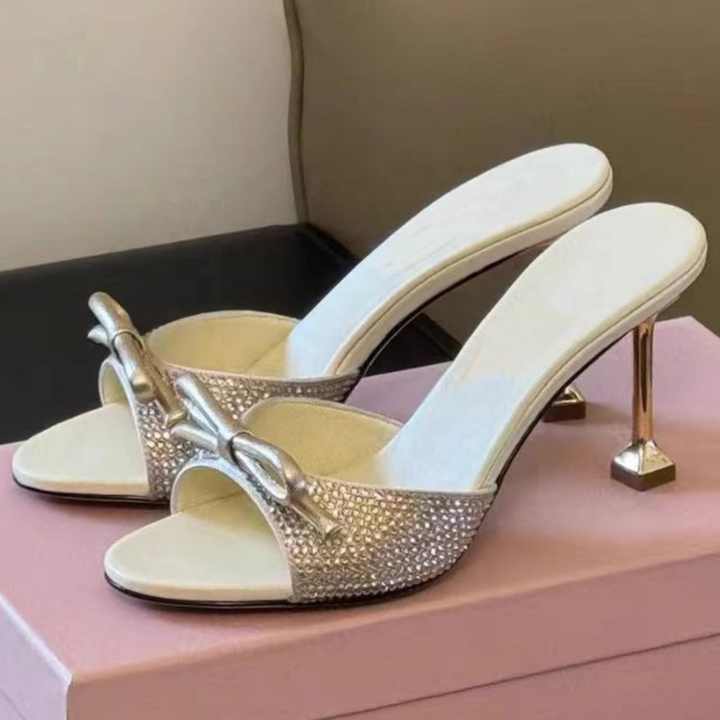 Elegant women's heels 
