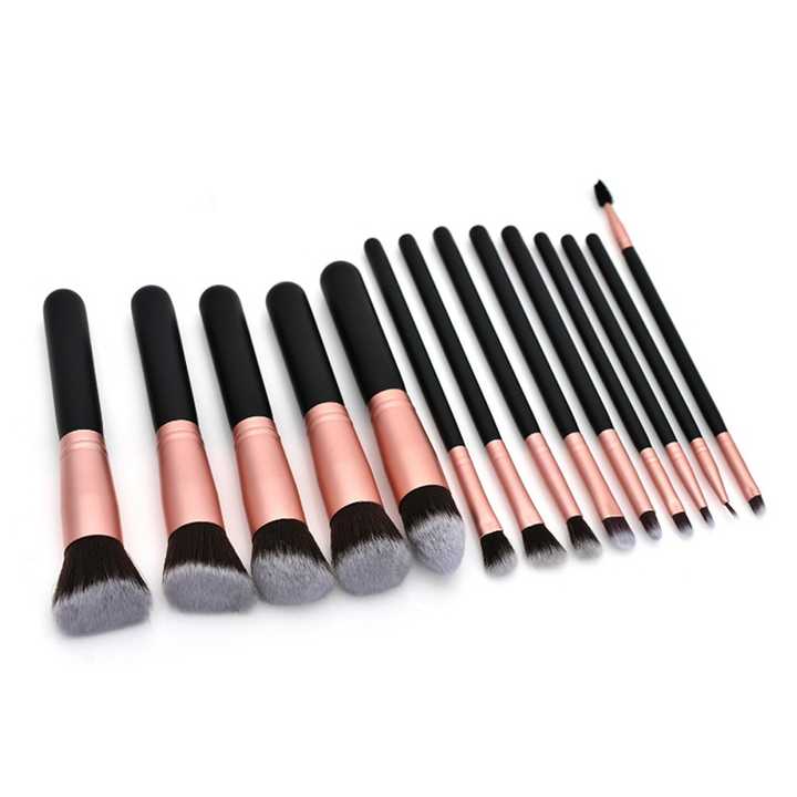 makeup brushes 