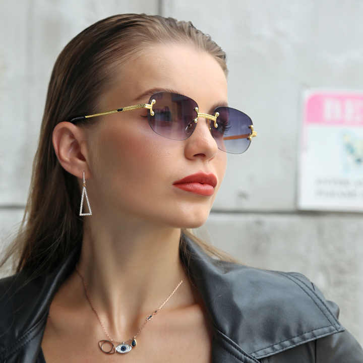 نظارات شمسيه نسائيه