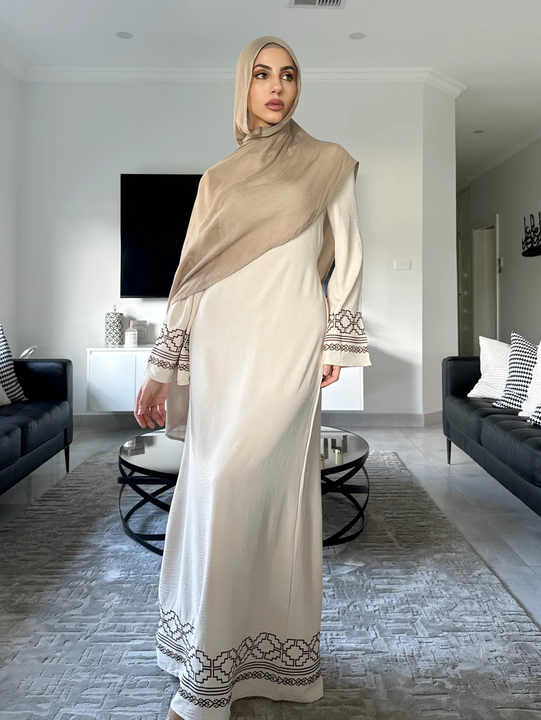 عباية انيقة الشرق الاوسط
