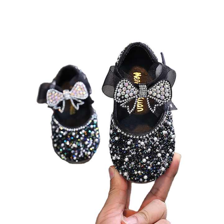 Girls' and little princesses' leather shoes, 