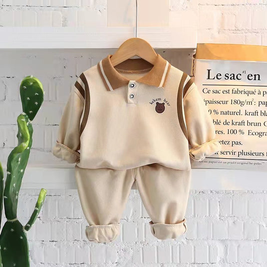 مجموعات ملابس للأولاد الصغار ، مطرزة