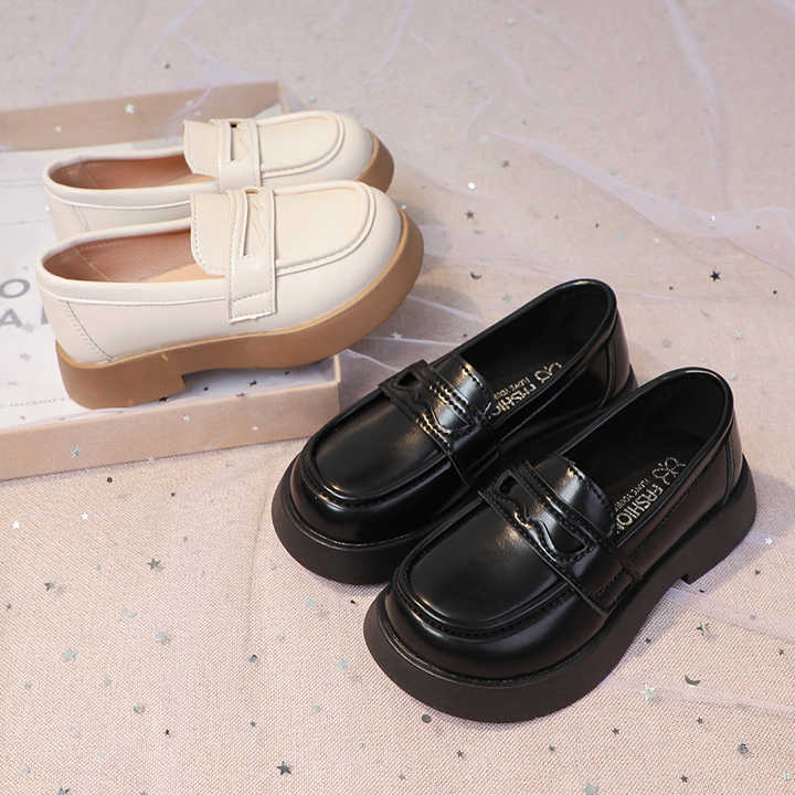 أحذية للفتيات الربيعية والخريفية أحذية أطفال جديدة عصرية بنعل ناعم Spring and Autumn Girls Shoes New Fashionable Children's Shoes with Soft Sole