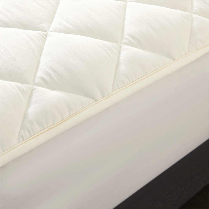 High Quality Hilton Hotel Mattress Topper, Simons Thick 