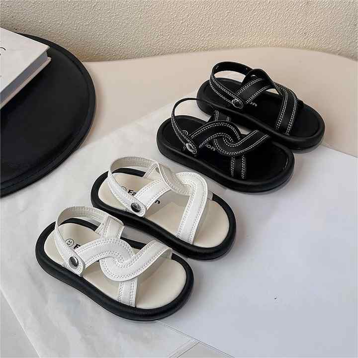 Stylish summer children's shoes 