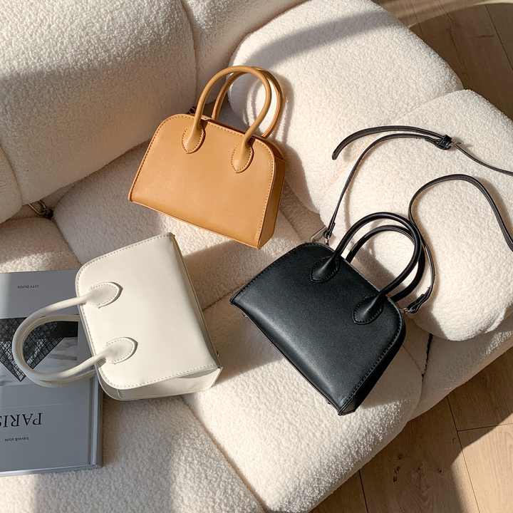 Bags and fun,حقائب و امتعه
