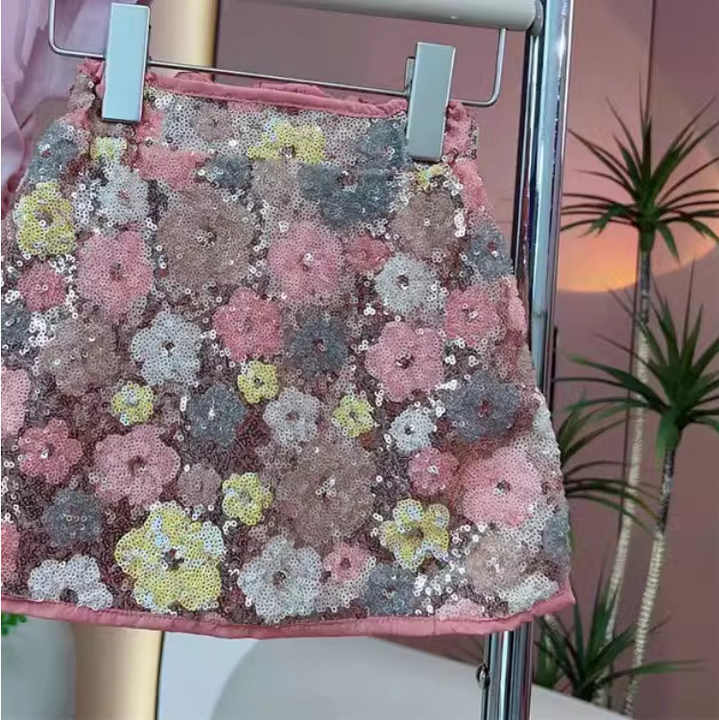 بدلة صيفية عصرية للبنات من قطعتين تي شيرت بأكمام قصيرة وتنورة Girls' Fashion Summer 2-Piece Suit Short Sleeve T-Shirt