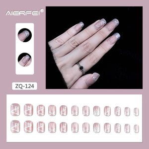 24 قطعة من أظافر صناعية  - Nails