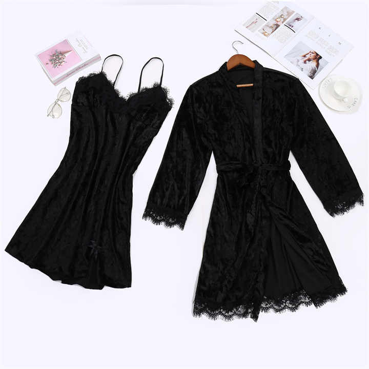 Women's sleepwear 