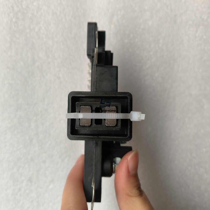 Electrical system voltage regulator 