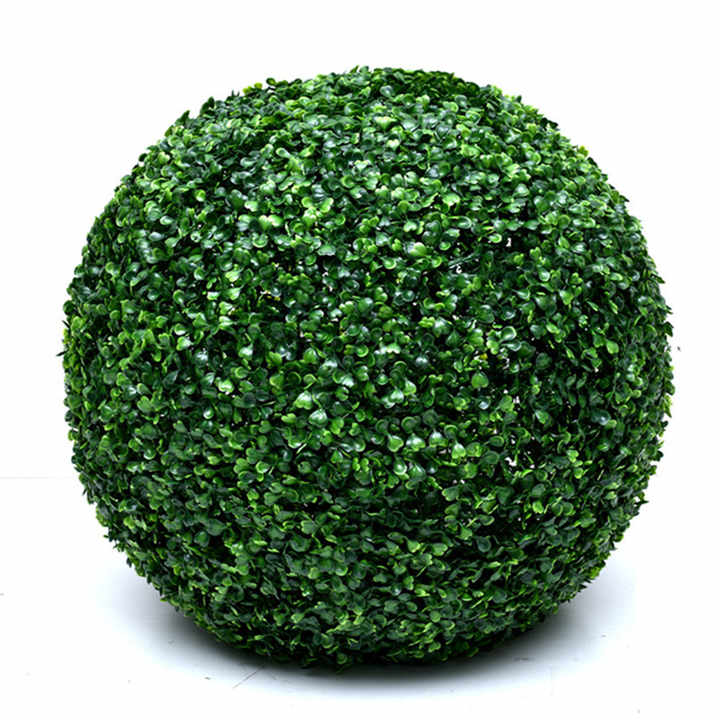2 pieces of artificial plants 