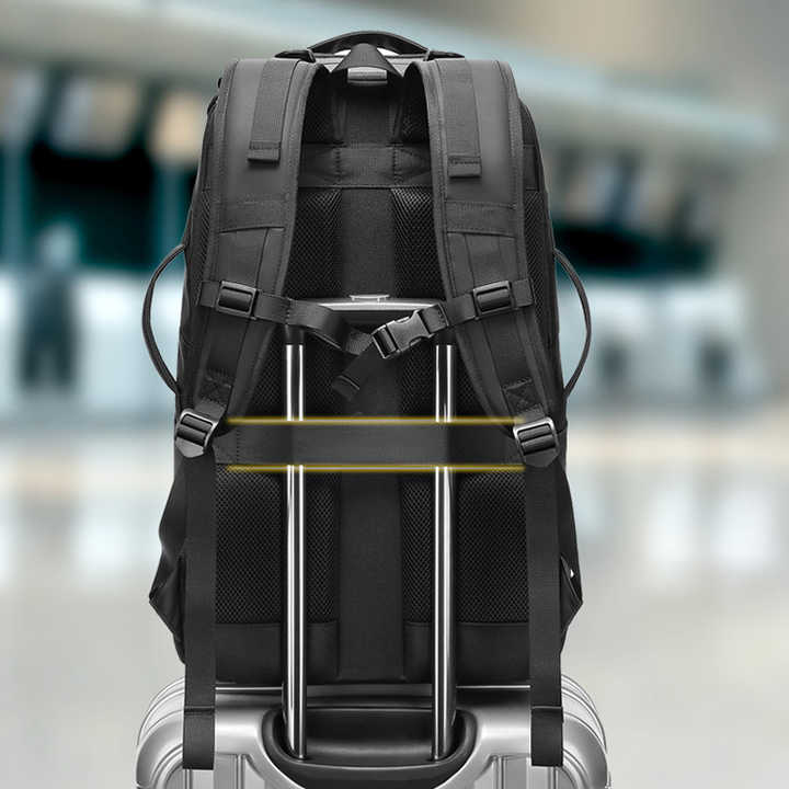 Large capacity backpack 