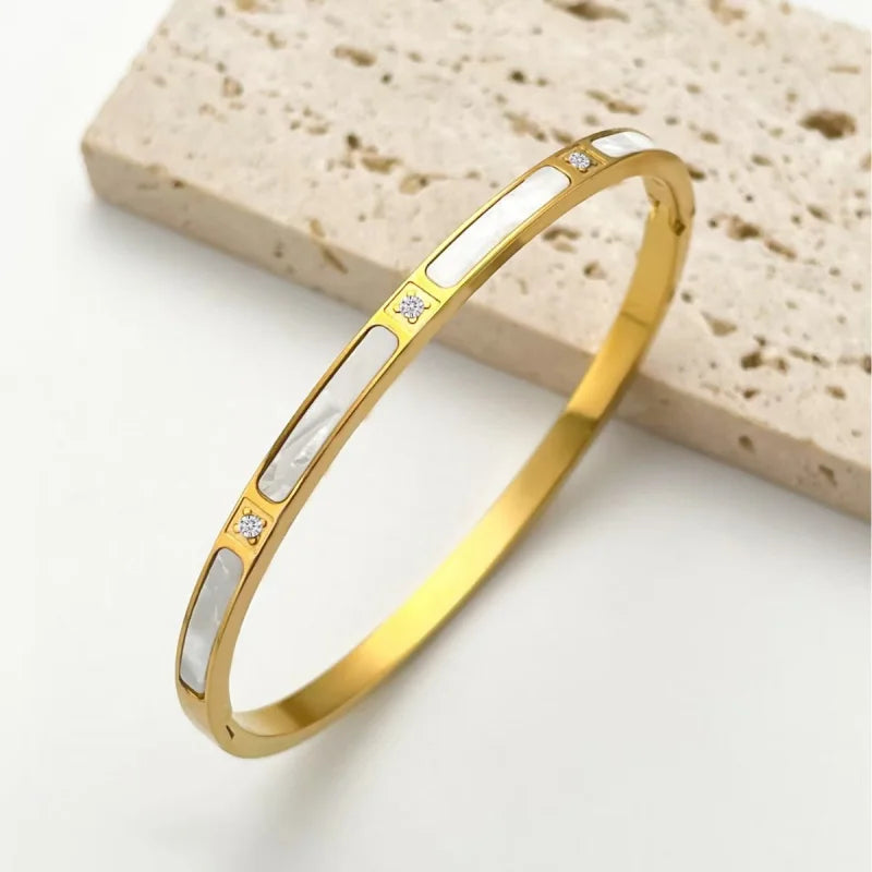 Women's jewelry bracelets