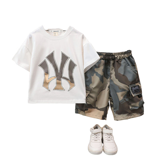 بنطلون اولاد  مع قميص بنقشات مطبوعة