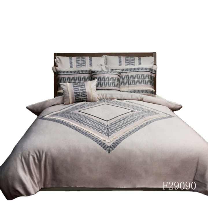 طقم سرير فاخر بمقاس كوين كينج، طقم لحاف . Luxury Queen King Size Bedding Set, Satin