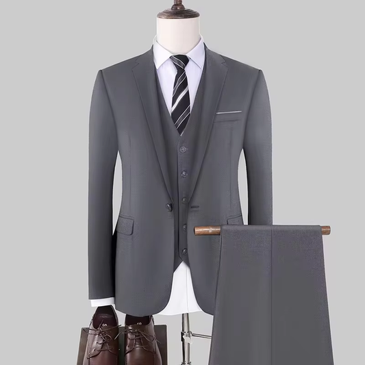 Coat + Vest + Pants, Wedding Wear . معطف + سترة + بنطلون ، ملابس زفافية