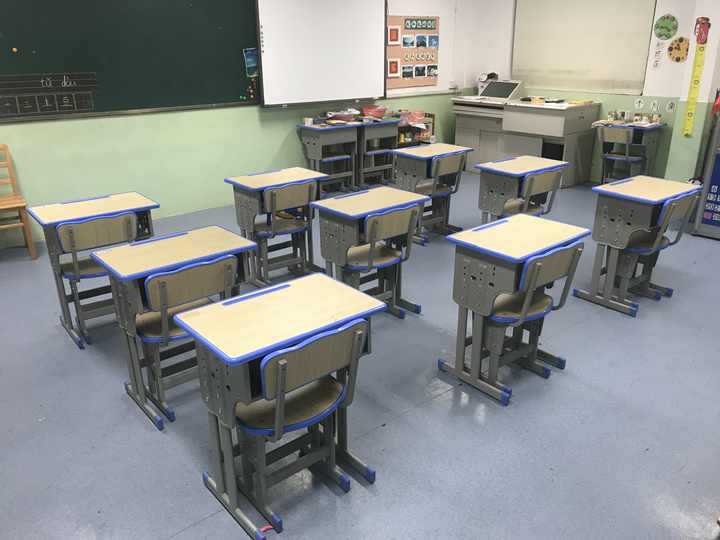 مكتب خشبي-wooden desk
