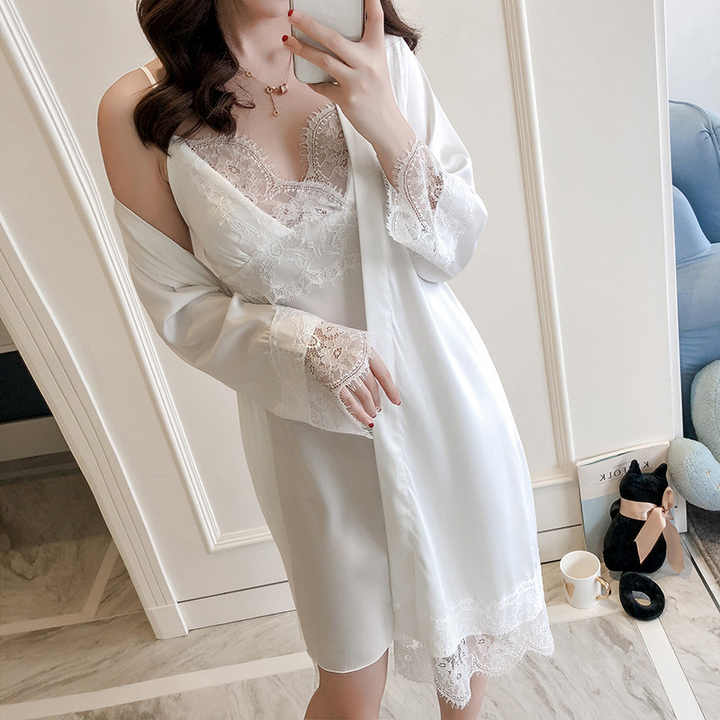 Women's sleepwear 