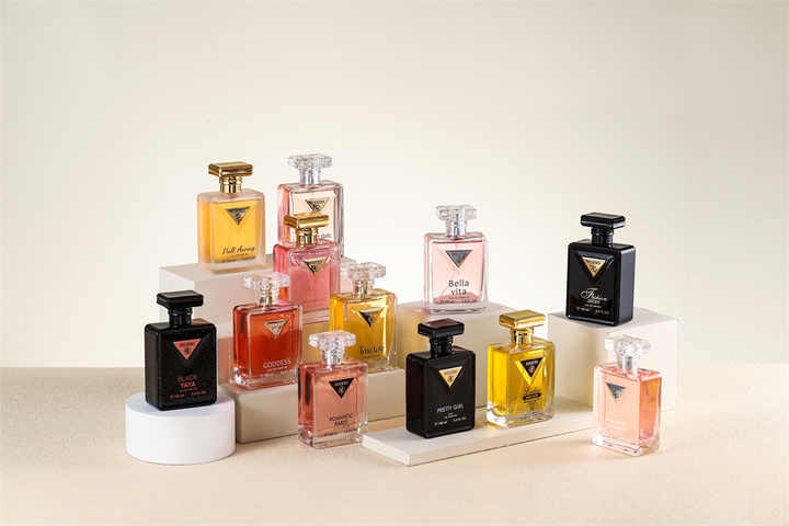Wholesale 100ml Rissers Women's Perfume Long Lasting Luxury Eau De Parfum with Original 1:1 Brand Fragrance Perfect Gift Box عطر نسائي فاخر يدوم طويلاً من Rissers بسعر الجملة 100 مل مع عطر أصلي 1:1 في صندوق هدايا مثالي