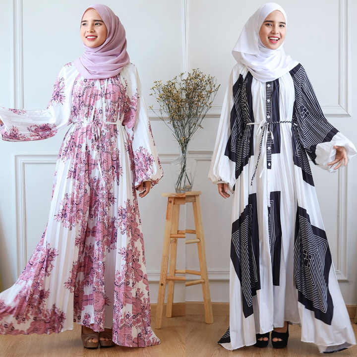 Elegant women's abayas 