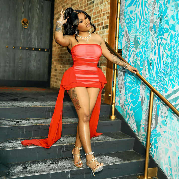 Women's short sleeveless dresses 