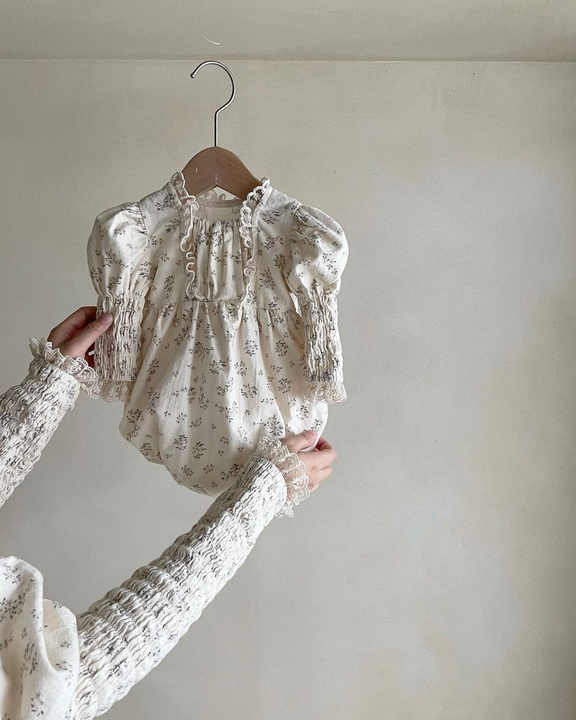 Wrapped Bottom Clothes for Girls and &nbsp- ;ملابس أطفال كورية