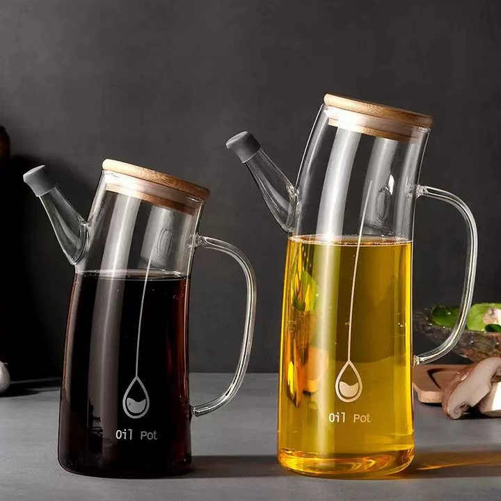 New Design 1L Handmade Sealed Leakproof Heat Resistant High Borosilicate Clear Thick Glass Oil Pot with Handle and Bamboo Lid 