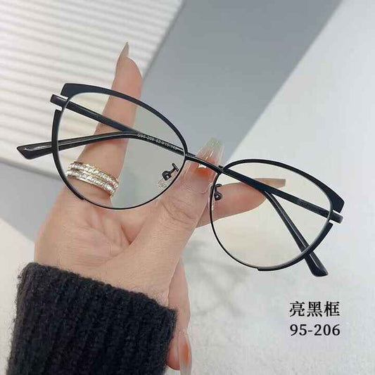 نظارات طبيه نسائيه