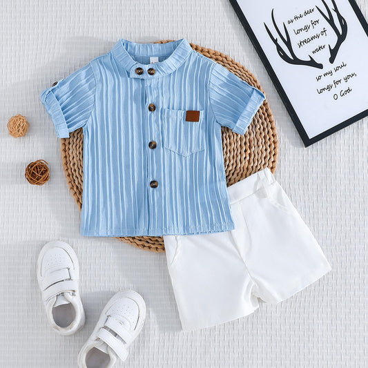 مجموعة الملابس للأولاد الصغار