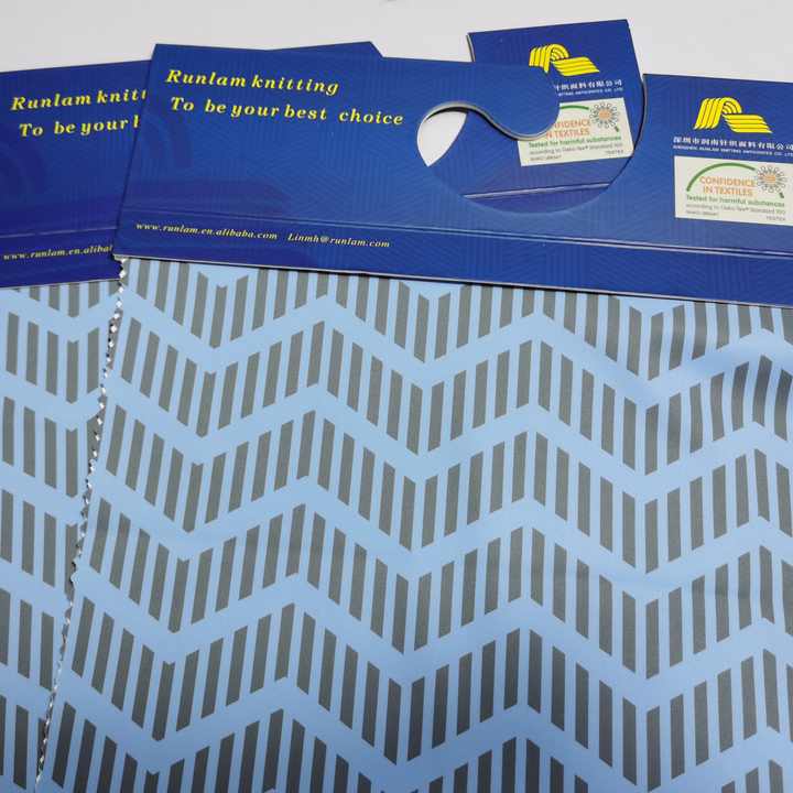 Interlocking geometric sports fabric 