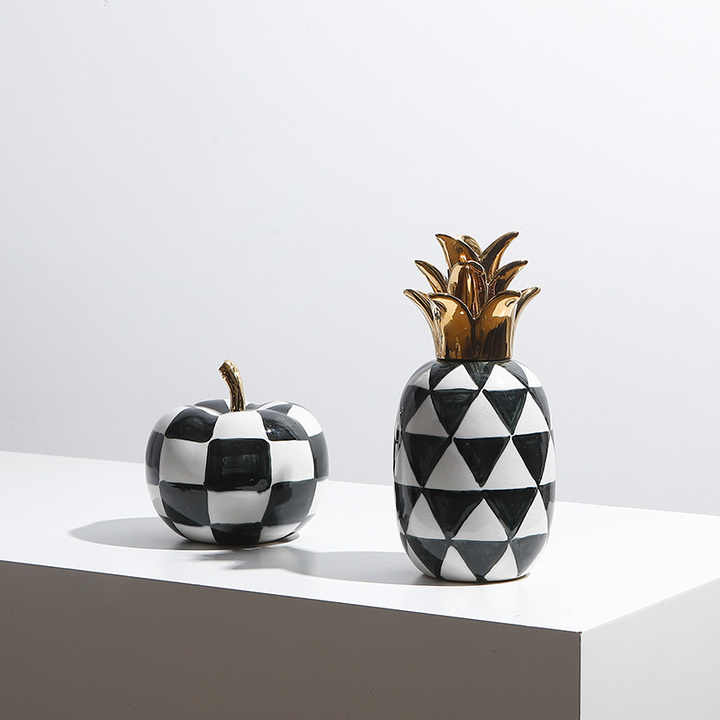 Modern luxury ceramic decorative jar. 