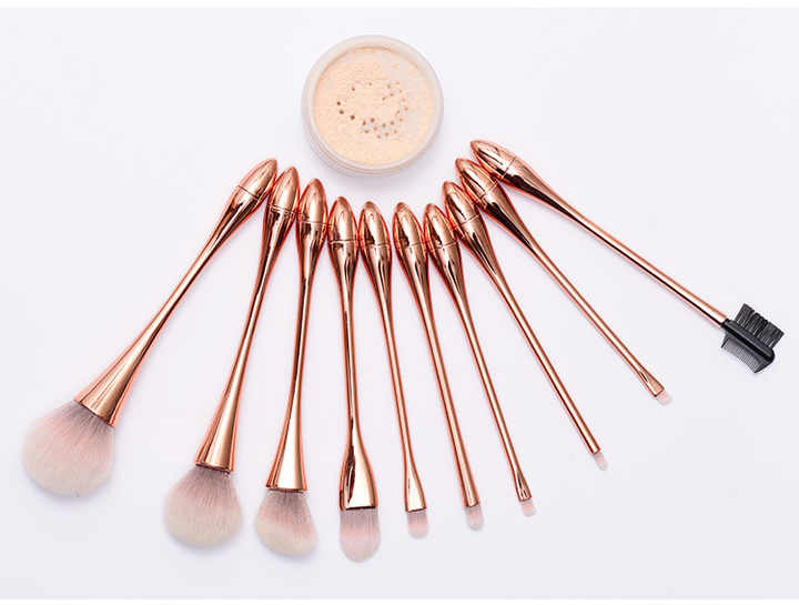 Label Makeup Brush Set with Brush Bag مجموعة فرش مكياج فاخرة باللون الذهبي