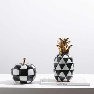 Modern luxury ceramic decorative jar. 