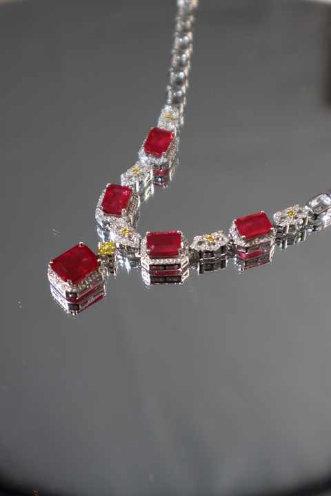 قلادات نسائيه