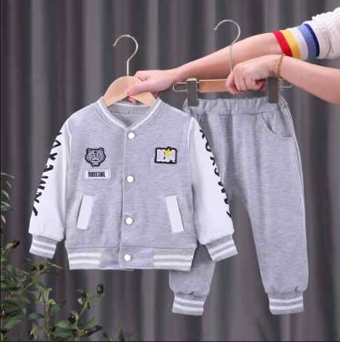 ملابس أطفال جديدة لربيع وخريف 2024 . New children's clothing for spring and fall 2024
