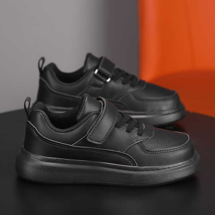 أحذية رياضية بيضاء للأطفال قابلة للتنفس مضادة . Children's White Breathable Anti-Slip Mesh Lining