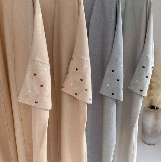 عباية مزينة ملونة