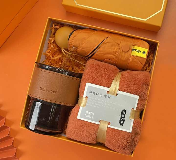 Bridesmaid Wedding Favor Boxes for Guests Gift Tray 