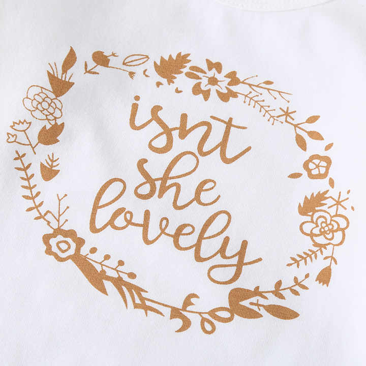 طقم بناتي لحديثي الولادة Newborn girls' set