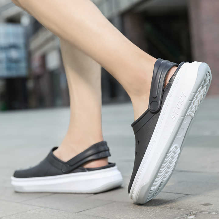 sandal . صندل