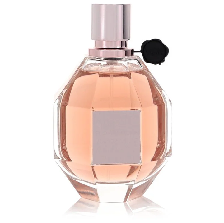 A new refreshing women's perfume 