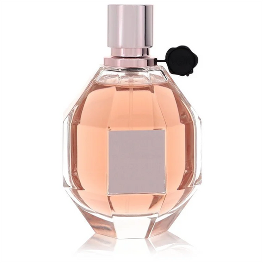 A new refreshing women's perfume 