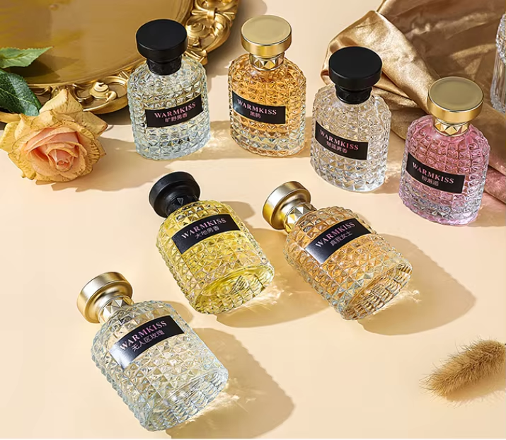 Wholesale Price Perfume China Supplier Private Label Luxury Fragrance Men Women Perfume Original Eau De Perfume Body Spray سعر الجملة للعطور من الصين المورد العلامة التجارية الخاصة الفاخرة العطور للرجال والنساء الأصلي أو دو برفوم بخاخ الجسم