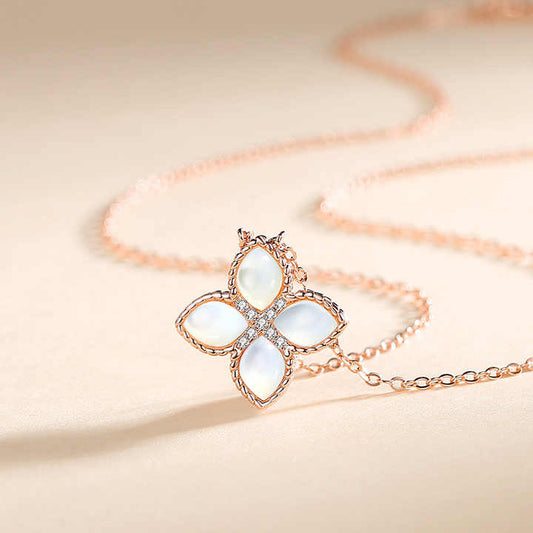 مجموعة مجوهرات فاخرة من الذهب الوردي