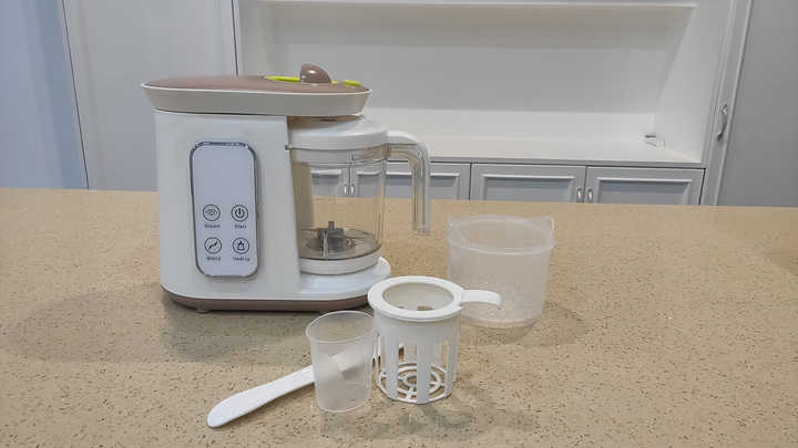 Food to feed the child 