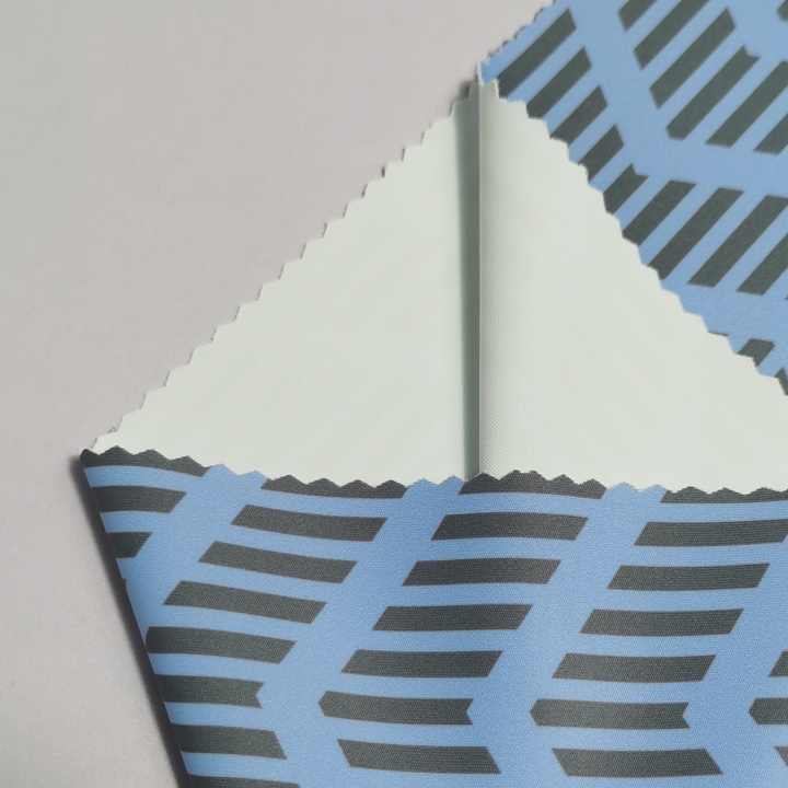 Interlocking geometric sports fabric 