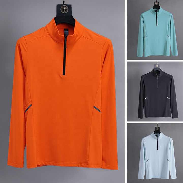 Long-sleeved sports t-shirt with zipper 